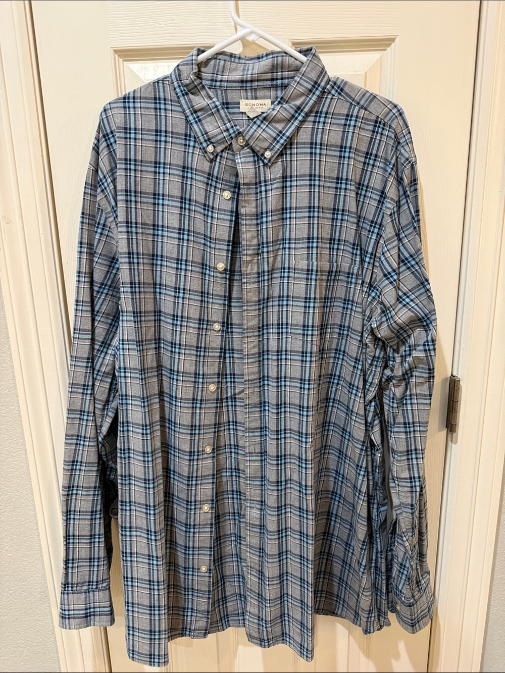 Sonoma Men's Gray and Blue Plaid Button-Down Shirt